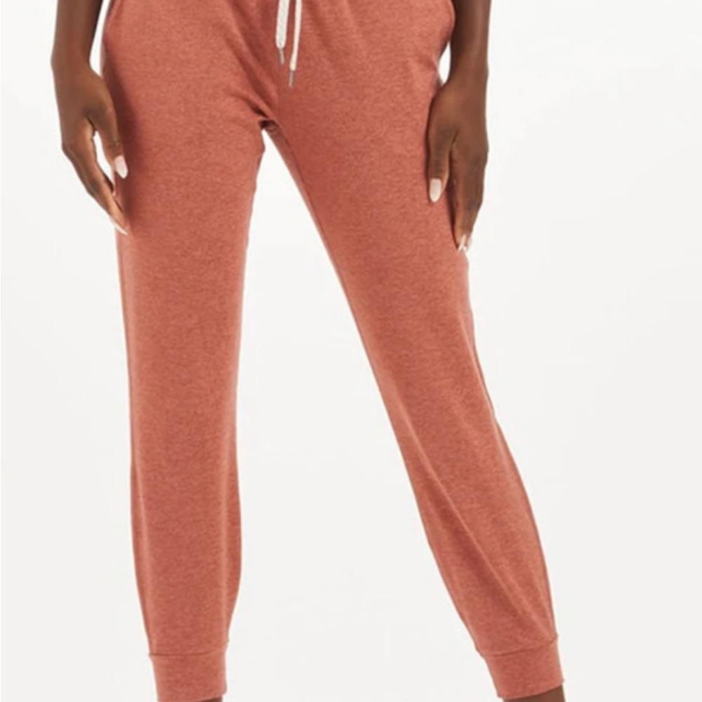Women's Vuori Joggers